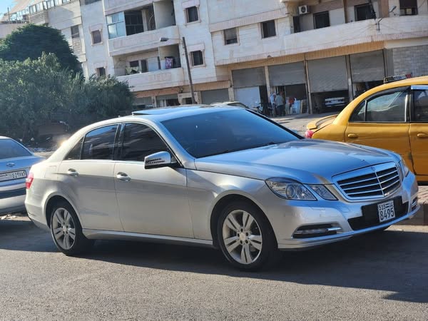 مرسيدس بنز إي 200 2012 - صورة 1