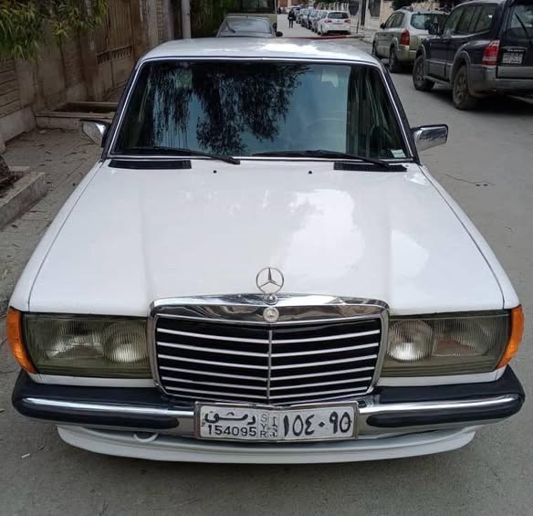 مرسيدس 230 1977 - صورة 2
