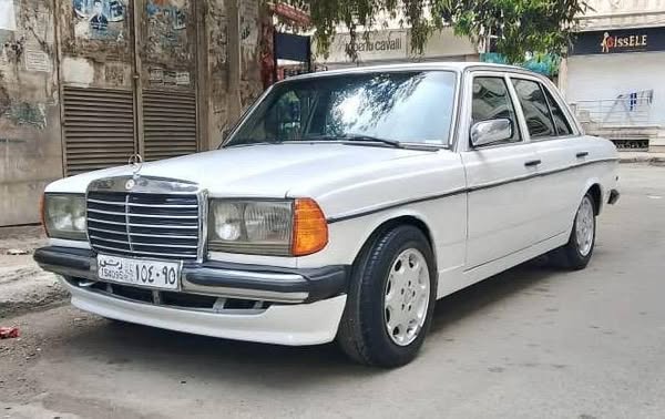 مرسيدس 230 1977 - صورة 1