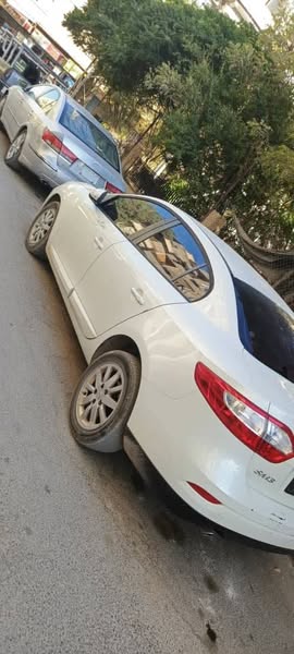 سامسونغ SM3 2011 - صورة 2