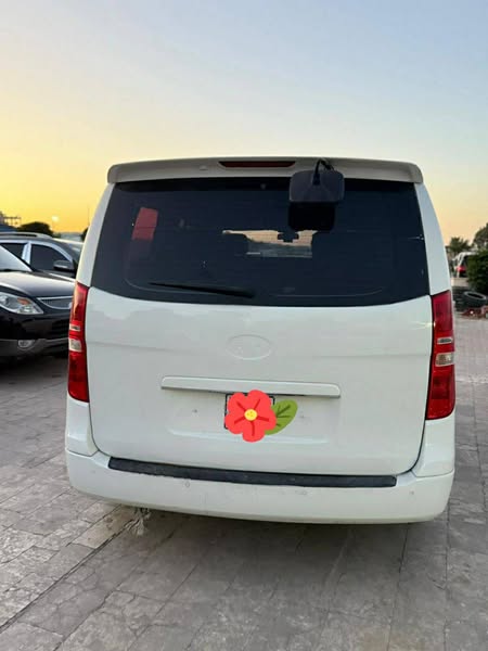 هيونداي H1 2015 - صورة 2