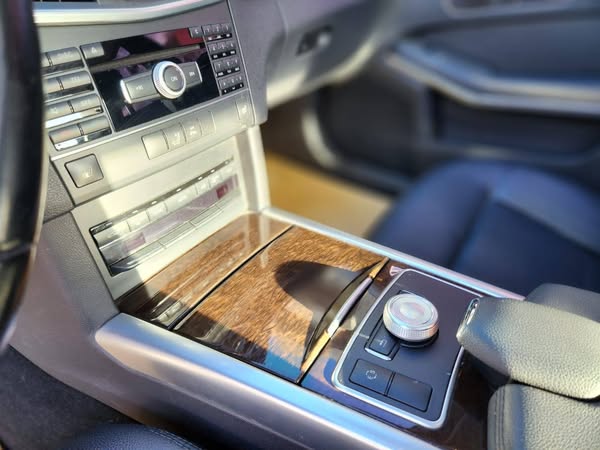 Mercedes-Benz E200 2012 - صورة 4