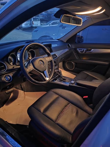 مرسيدس-بنز C 220 2012 - صورة 4