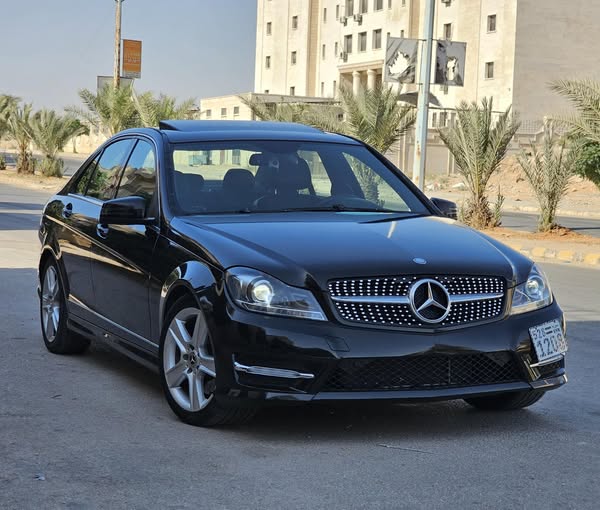 مارسيدس C300 2010 - صورة 5
