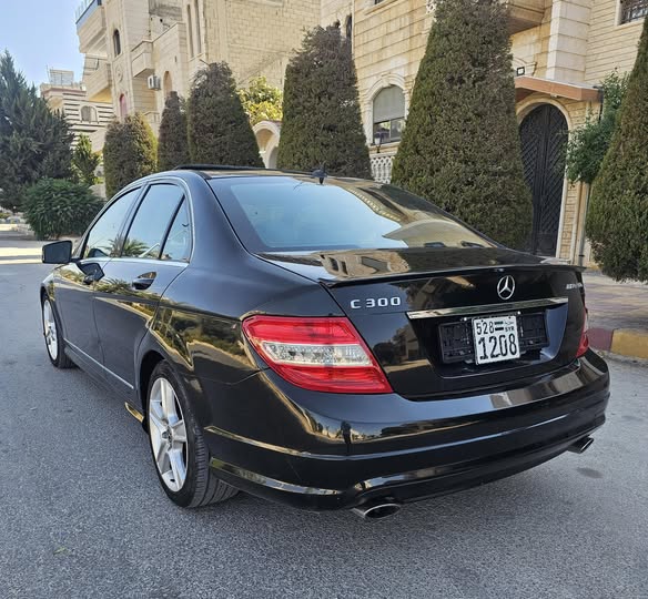مارسيدس C300 2010 - صورة 3