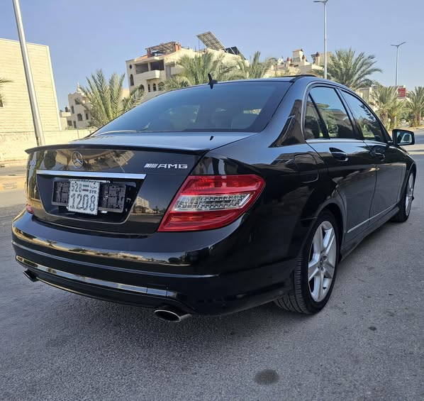 مارسيدس C300 2010 - صورة 4
