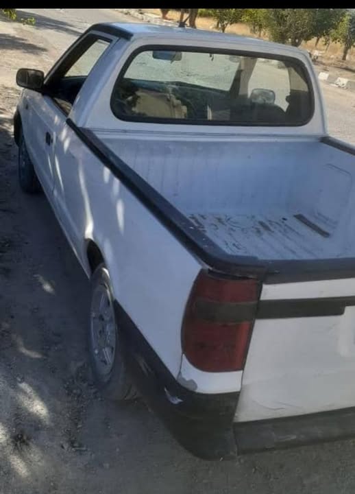 سكودا بيك اب 1998