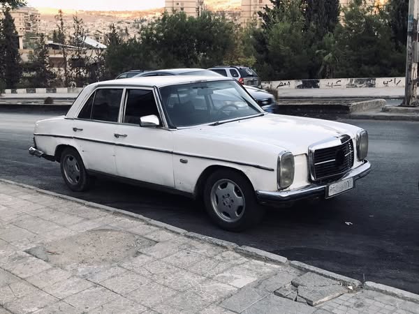 مرسيدس-بنز اي 200 1972 - صورة 3