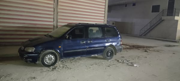 كيا كرنفال 2001 - صورة 4
