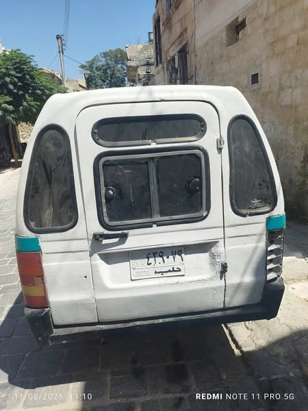سكودا بيكاب 1994 - صورة 5