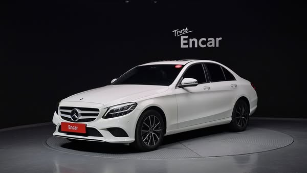 مرسيدس بنز C200 2020 - صورة 1