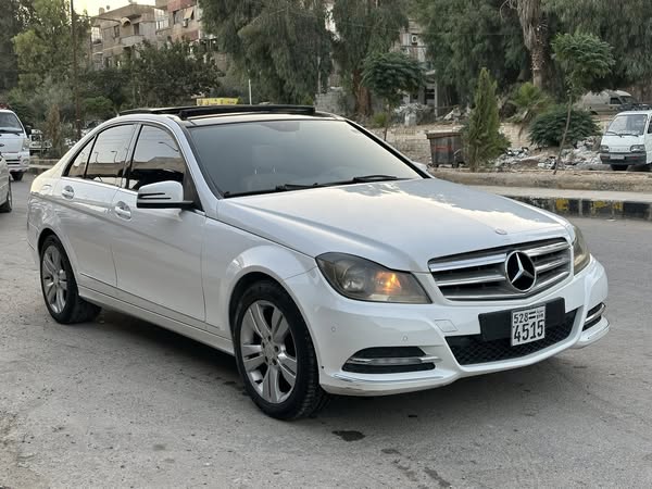 مرسيدس بنز C200 2013 - صورة 1