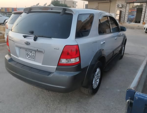 كيا سيرانتو 2005 - صورة 5