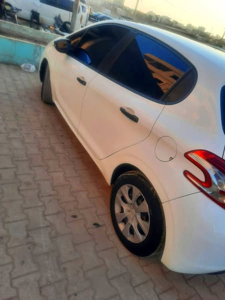 بيجو 208 2013 - صورة 2