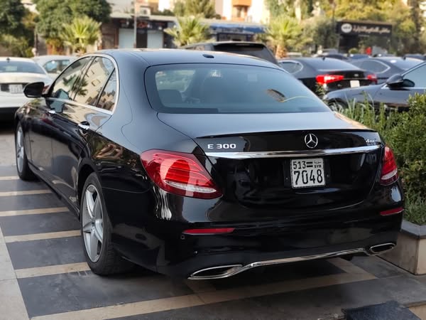مرسيدس بنز E300 2018 - صورة 5
