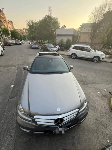 مرسيدس-بنز C350 2013 - صورة 2