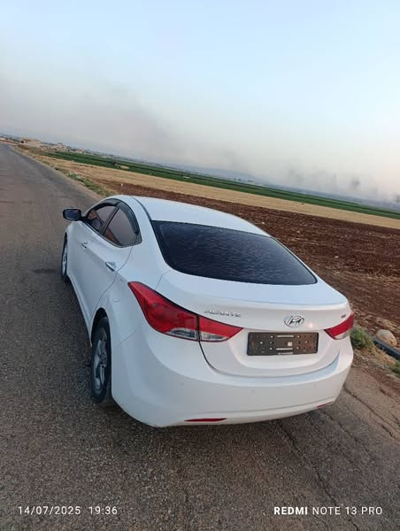 هيونداي افانتي 2013 - صورة 1