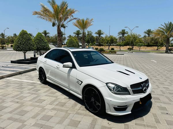 مرسيدس C250 2012 - صورة 4