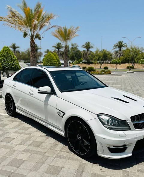 مرسيدس C250 2012 - صورة 3