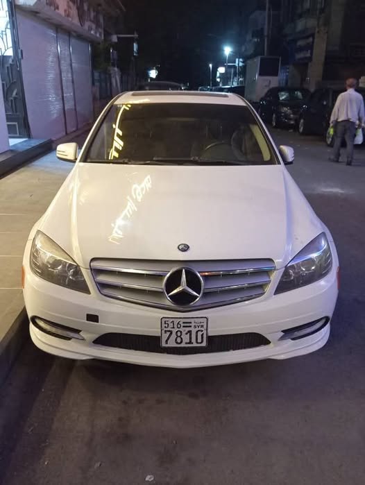 مرسيدس بنز C300 2011
