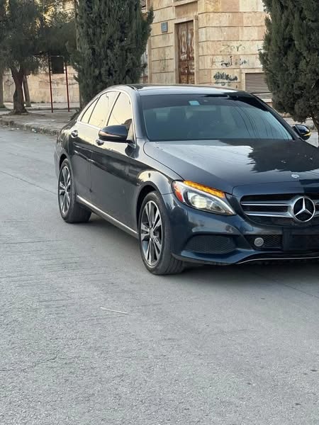 مرسيدس C300 2015 - صورة 4