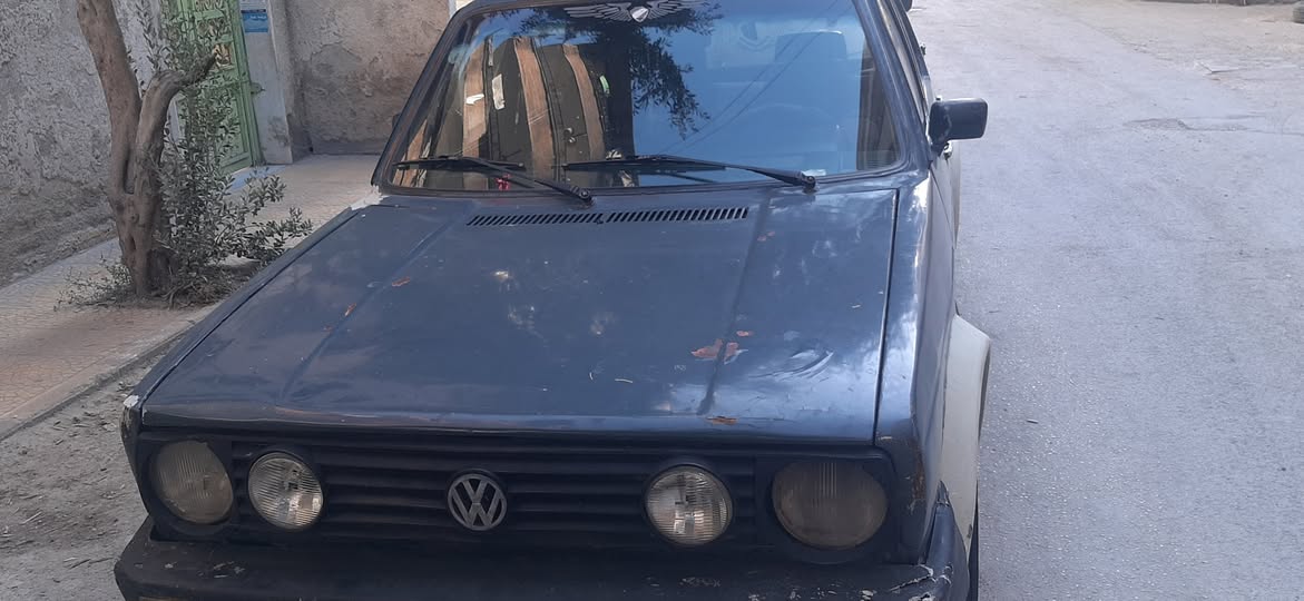 فولكسفاغن غولف 1977