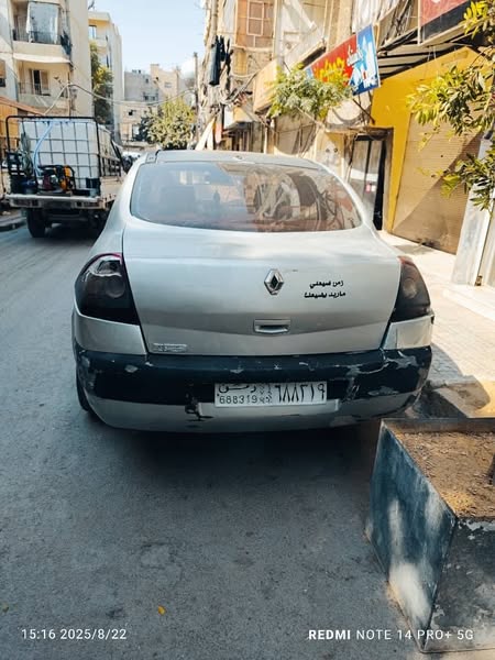رينو ميغان 2005 - صورة 2