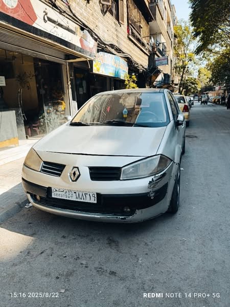 رينو ميغان 2005 - صورة 1