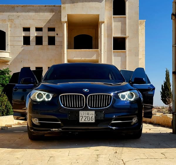 BMW جران توريزمو 2011 - صورة 1
