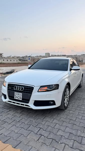 أودي A4 2011 - صورة 1