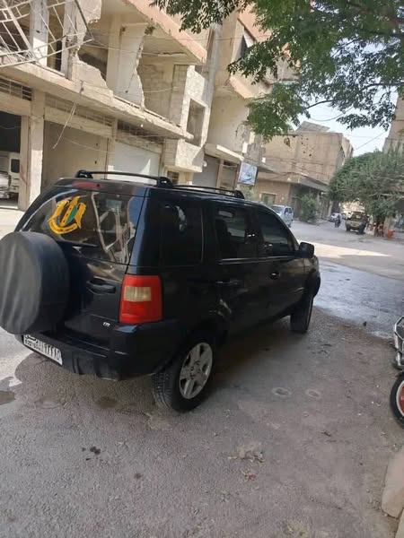 فورد ايكو سبورت 2007 - صورة 2