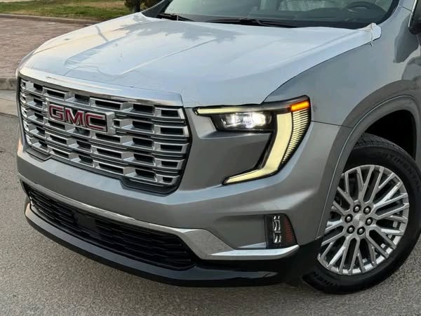 GMC Acadia 2024 - صورة 2