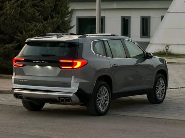 GMC Acadia 2024 - صورة 3