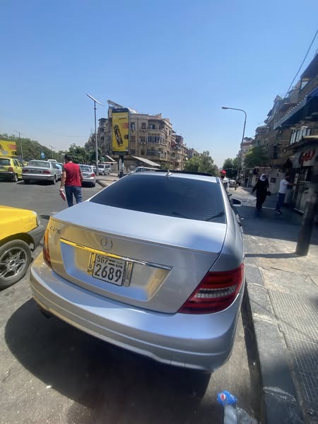مارسيدس C250 2012 - صورة 1
