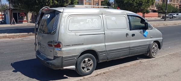 هيونداي H100 بورتر 1999 - صورة 1
