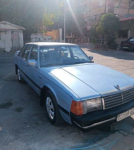 مازدا 929 1983 - صورة 1