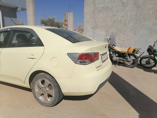 كيا فورتي 2010 - صورة 2