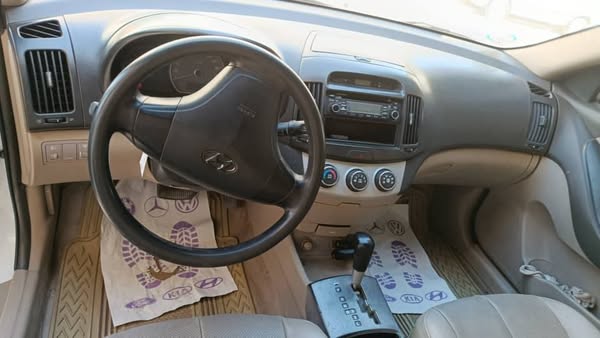 هيونداي افانتي 2008 - صورة 3