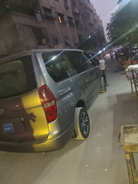 هيونداي H1 2010 - صورة 4