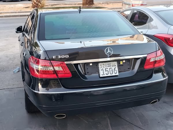 مرسيدس-بنز E300 2011 - صورة 4