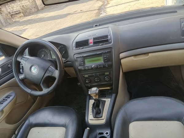 سكودا اوكتافيا 2008 - صورة 4