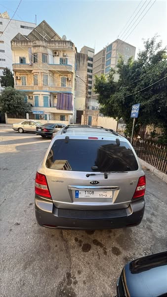 كيا سورينتو 2009 - صورة 2