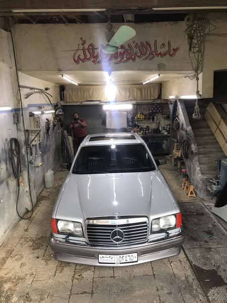 مرسيدس-بنز S-Class 1988 - صورة 4
