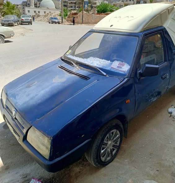 سكودا بيكاب 1994 - صورة 1
