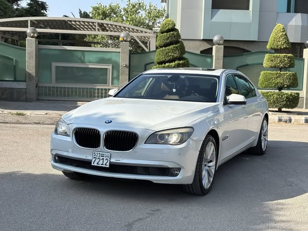 بي إم دبليو 740Li 2011 - صورة 1