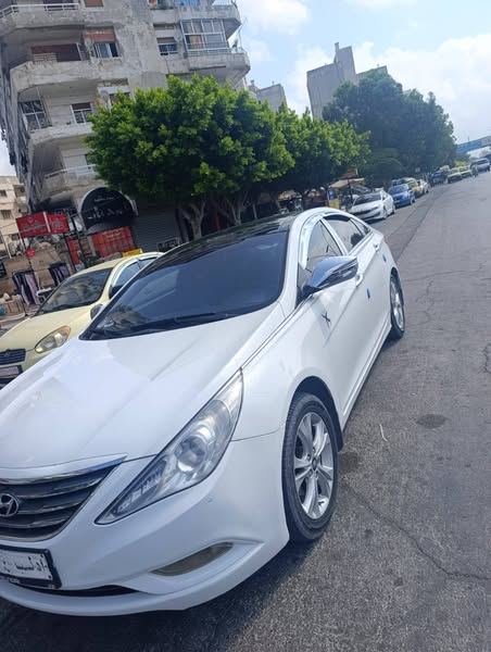 هيونداي سوناتا 2012 - صورة 2