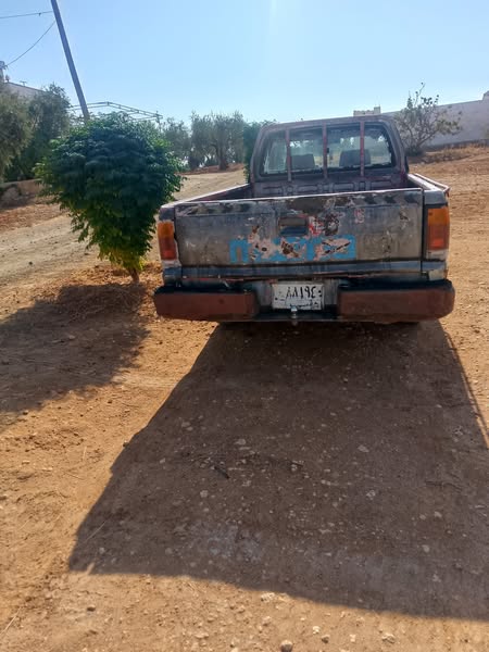 مازدا B2200 1993 - صورة 2