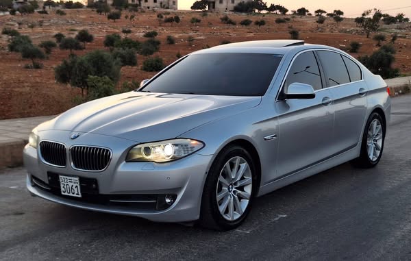 BMW 528i 2011 - صورة 1