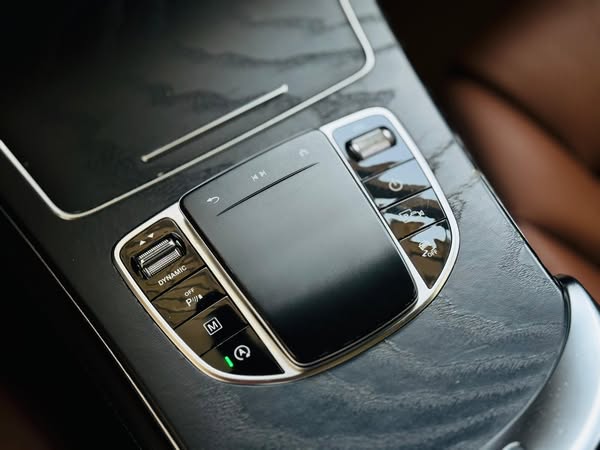 مرسيدس GLC 2021 - صورة 2