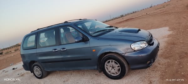 كيا كرنفان 2001 - صورة 3